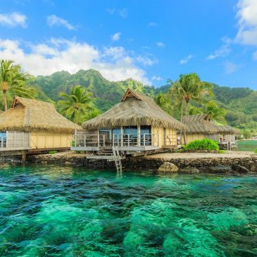 imgi_565_papeete-tahiti-tiki-huts-over-water